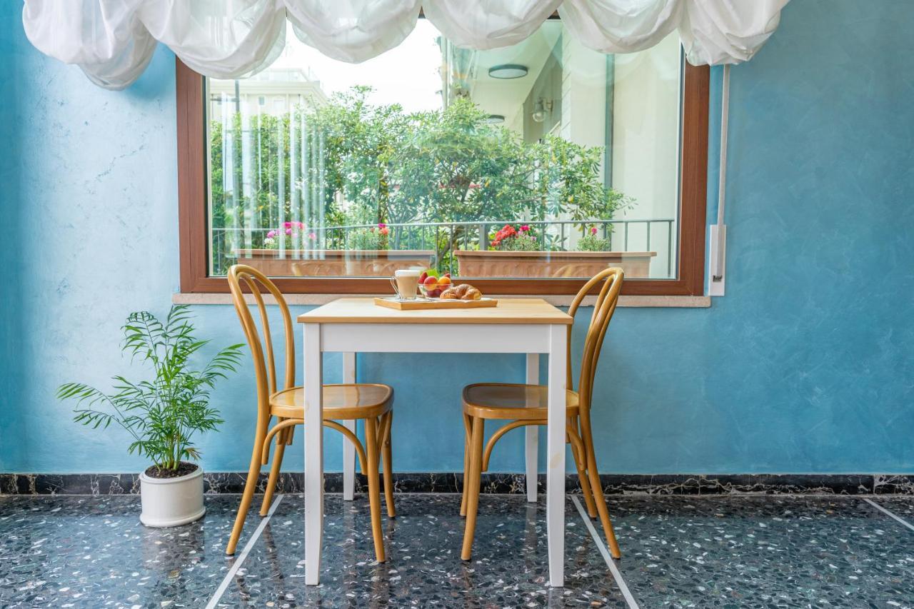 Hotel Greta B&B Rimini Exterior photo