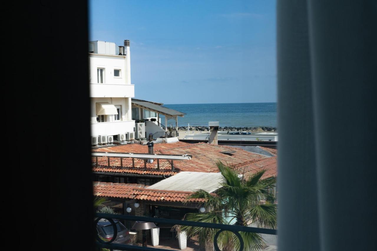 Hotel Greta B&B Rimini Exterior photo